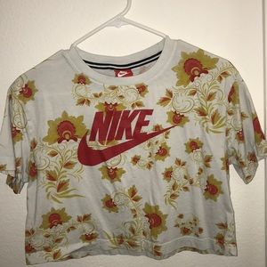 Nike Crop Top